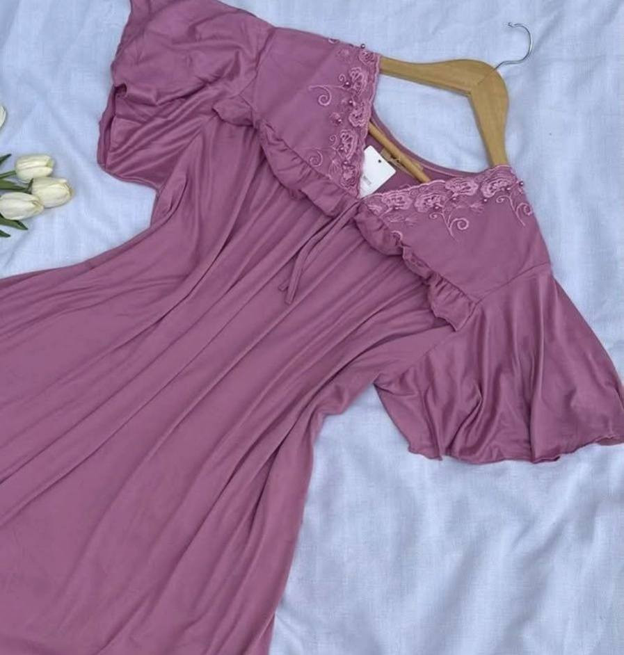 #خامة فانيلة قطن #قالب راهي 💞
السعر ٨ الف


**إذا كنت صاحب هذا الإعلان وتريد حذفه لأي سبب، رجاءا أرسل رسالة إلى الدعم الفني**