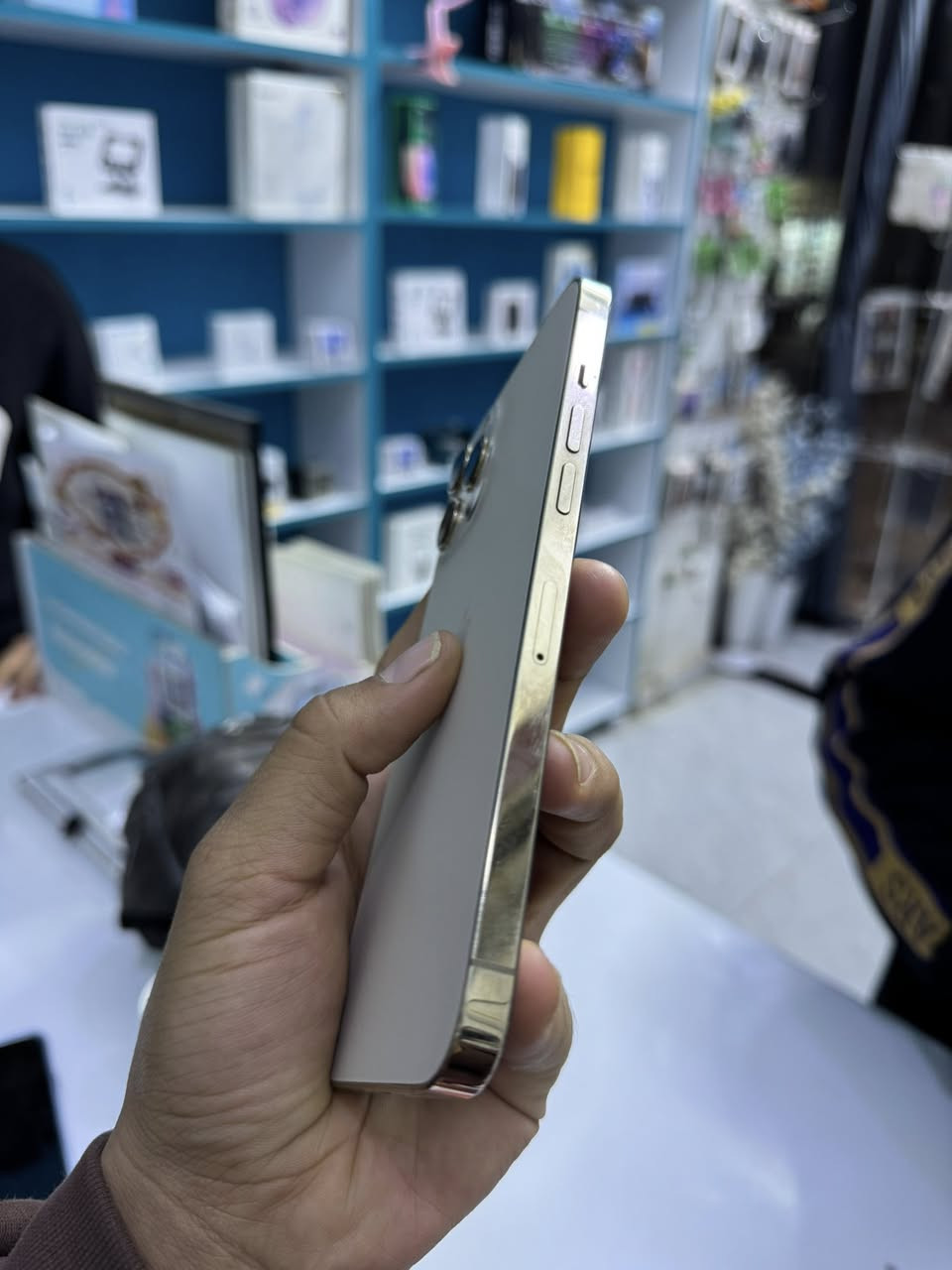 السلام عليكم ايفون 12 برو ماكس مبدل بطاريه اصليه فقط ذاكره 256
حله ثوره
***********
