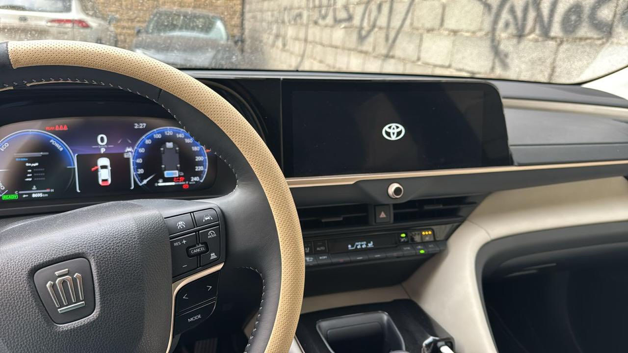 للبيع 😍 كراون استلام وكالة ساس 2025
سياره فئة سوبر تجي فول مواصفات ماشيه 1300 كيلو و مغلفه PPF امريكي ضمان 10 سنوات على التغليف 
و ضمان السياره 3 سنوات كير و محرك و منضومة الهايبرد 8 سنوات سياره بعدا بنايلون الشركة حتى دهنها ما مبدله 
المواصفات 
فتحة سقف 
4 كامرات 
داخل جلد بيج
بصمة تشغيل و ابواب 
كشنات تدفئه تبريد 
شاشة كبيره 
عداد دجتل 
حساس امامي خلفي 
رادار امامي تحديد مسار 
رادار جانبي نقطه عمياء 
محرك 2500 تنفس طبيعي المرغوب التفويله تمشيك تقريبآ فوك ال 900 كم 
لايت بكلايت LED 
اشاره بالمرايه 
و المرايه شفط 
برده خلفيه كهرباء 
سياره كلش حلوه و راقيه 
و اكفلها من الشخط و الرصعه بشرط تفحص وين ما يعجبك 
رقم بغداد بسمي تحويل ثاني يوم 
سعر السياره 56 مليون دينار عراقي و ماكو هيج سعر ارخص سعر شرط جيك بيش دنباع بالشركة و تعالي للأستفسار الأتصال على الرقم *********** متوفر واتساب مكاني بغداد 
تحياتي للجميع
