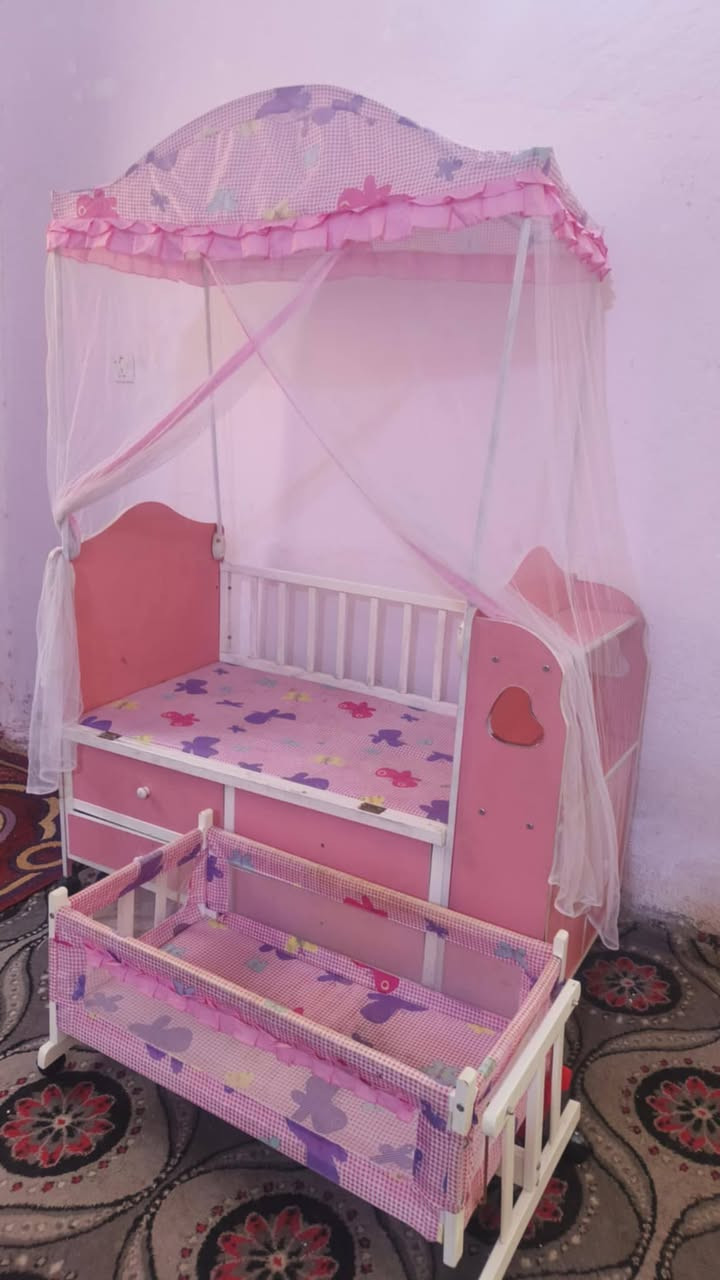 السرير لطفل ب٦٠
الغرفه ب٢٥٠نضيفه جدآ 
الجلسة ب٤٠٠


**إذا كنت صاحب هذا الإعلان وتريد حذفه لأي سبب، رجاءا أرسل رسالة إلى الدعم الفني**