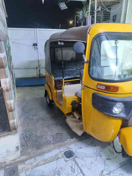 تكتك 19شهر 10 مضلع رقم وسنويه تكتك كامله كبل للشارع المكان جسر ديالى القديم هاتف ***********
