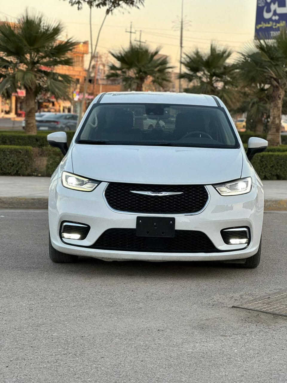 سلام عليكم
كرايسلر باسيفيكا هايبرد  2023 🔥
📍 الموقع: كربلاء 

✨ المواصفات:
🔹 تشغيل بصمة + تشغيل عن بعد
🔹التبريد 3 قطع منفصل
🔹 كشنات كهرباء
🔹 بيبان كهرباء + الجنطة كهرباء
🔹 شاشة + كاميرا خلفية
🔹 إنارة LED أمامية + بك لايت LED
🔹 داخل جلد فخم
🔹 رادار أمامي + نظام تحديد المسار
🔹السياره تترقم جميع المحافظات 
🔹الرقم مجاني لان السياره هايبرد

✅ السياره حلوه ونضيفه بدون حادث بيه كم مكان تكحيل فقط
رقم الشاصي 2C4RC1L75PR608643
صور امريكا بالمنشور 

📏 ماشية: 46 الف
📞 للاستفسار: 
*********** مهندس حيدر
السعر 255 وبيها مجال بصيط للشراي
