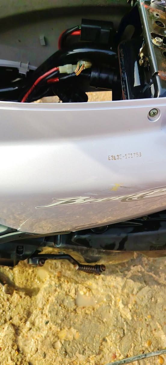 بريز للبيع كفاله عامه رمبه كفرات مختمه  فقط كفر الامام بيه كسر صارلها شهرين من نازله رمبه اروح بيها للدوام وارجع فقط دهن امزويل ماتشتري لتكسر بيها رحمه الوالديك سعرها 750 وبخدمت اليشتري  للاتصال *********** مكاني بغداد جسر ديالئ جديد رستميه الكرغوليه
