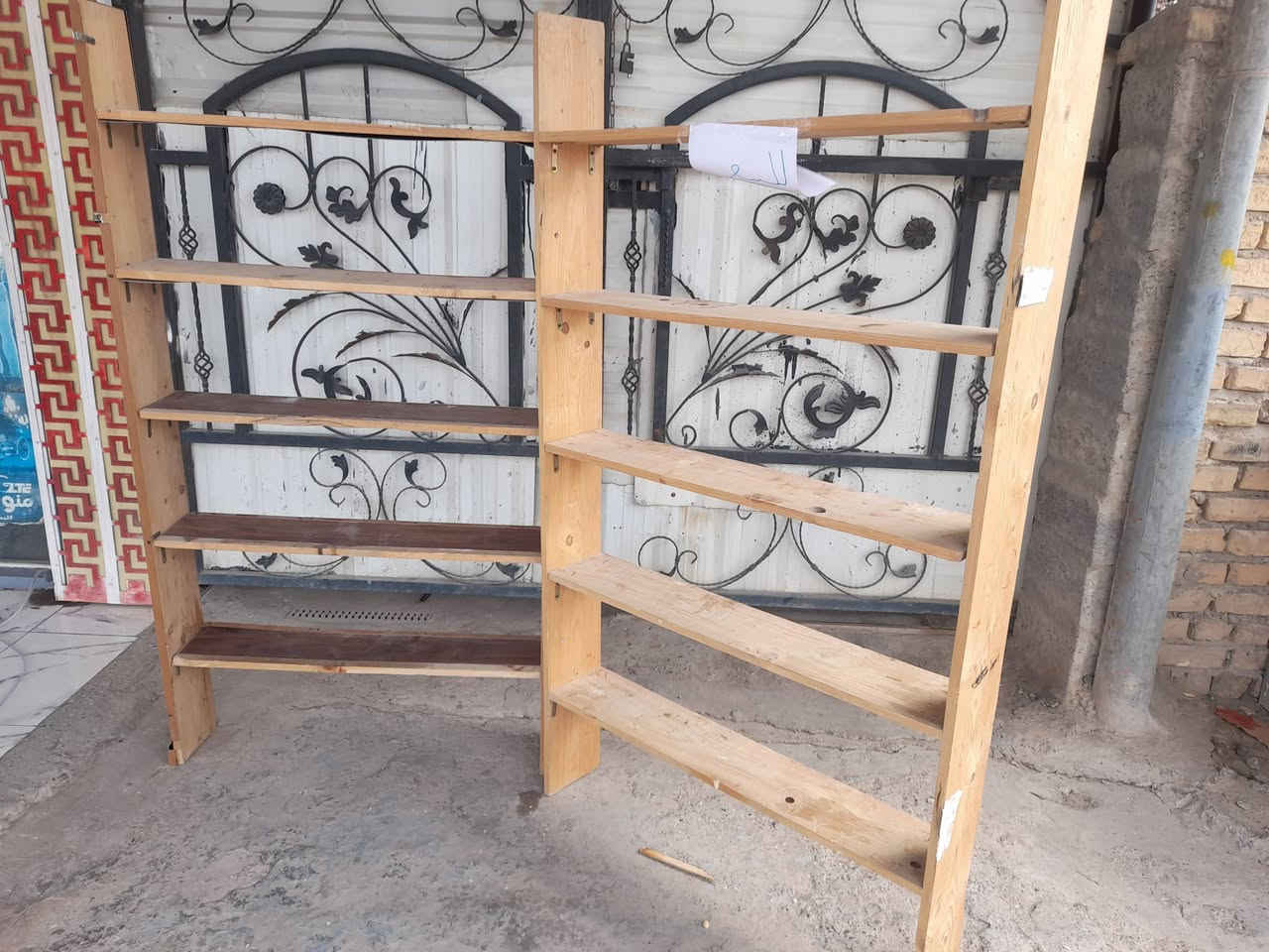 رفوف للبيع سعر ١٣ الف صلاح الدين قضاء بلد  حي الزهراء ***********
