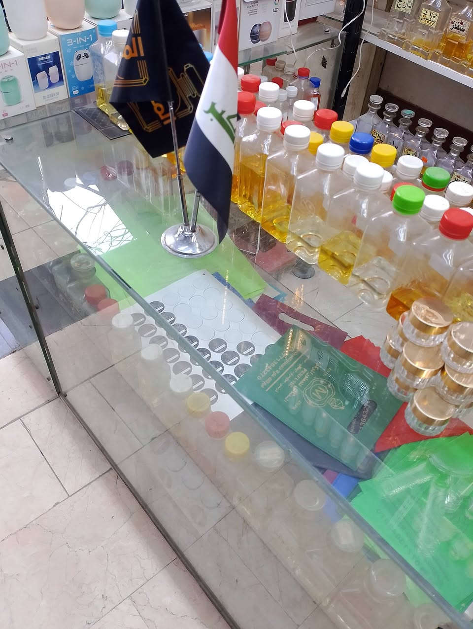 باترينات عدد اربعه 3 كزاز متر مربع  1  المنيوم متر وعشرين  الاتصال على الرقم ***********
