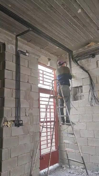 سلام عليكم ورحمة وبركاته كرباي بيوت تسيس سيمنز وكافت الكهربايات شتقل بورد ونقاط ورافعات البيوت وي شقله بل كهربايات نعمل بيه عنواني بغداد اليوسفيه رقم الهاتف *********** ⚡️***********
