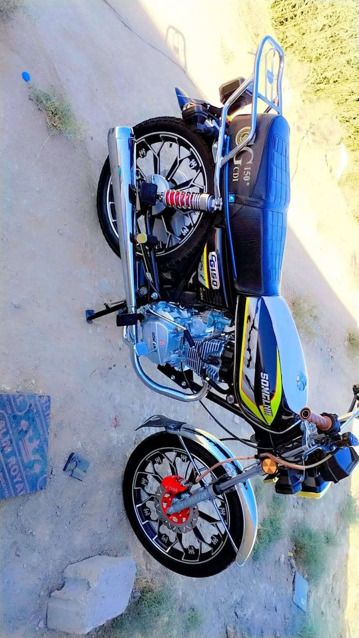 يا الله سلام عليكم دراجه للبيع سيفانه موديل 25   اوراق كامله سونك الاصلي دراجه بعده جديده سلف  كهربائيات كله شغاله  بعده  انضف من الصوره اصبانه ما ممدوده عليه السعر 750 وبيه مجال اتصل وبيك خير وتدلل ***********
