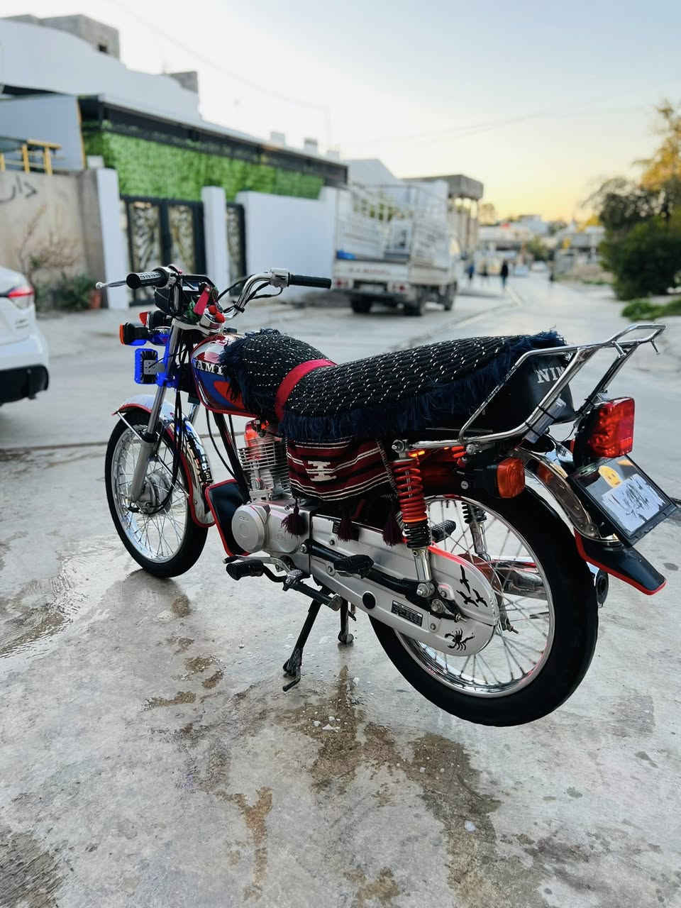 السلام عليكم دراجه للبيع نامه موديل 2026 الدراجه جديده تخبل خيرر من الله مابيهاا اي نقص ماشيه3000 الدراجه كامله من كلشي محرك جديد اسبانه مطاخه السعرر 700 وبي مجال للستفسار راسل خاص او اراسل واتساب *********** / ***********
