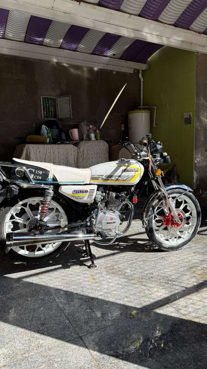 السلام عليكم دراجه للبيع
سافان موديل ٢٠٢٥اجدد من صور بعد مكاني الدوانيه الاسكان كفاله من البنجر السعر ٧٠٠وبيه مجال الاتصال ***********
