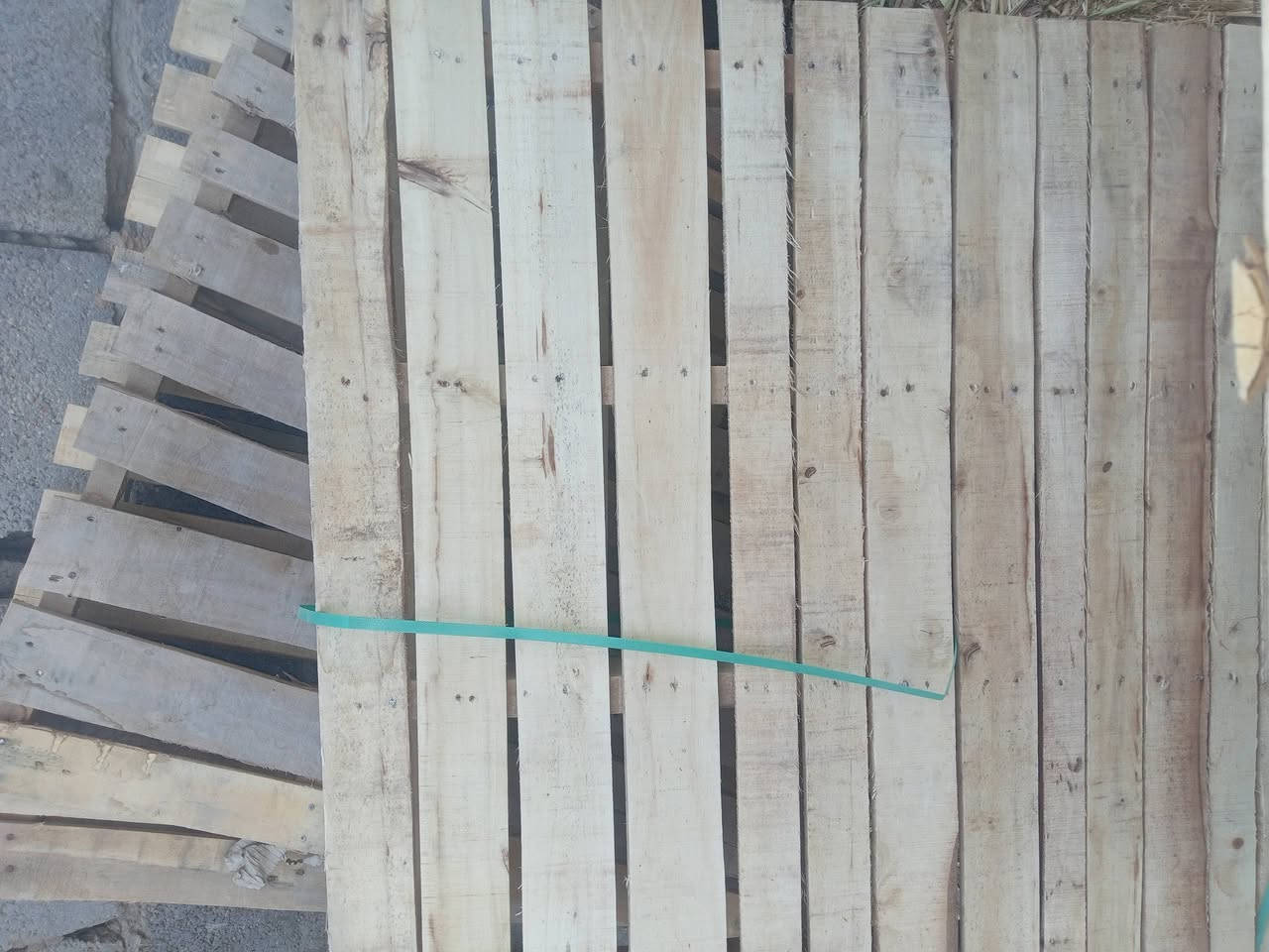 السلام عليكم سكيب للبيع ابو السير قياس ١١٠×١١٠ العدد ٢٠٠وقابل لزياده المكان كربلاء الابراهيميه السعر 3ثلاث الاف للقطعه الوحده رقمي ***********الاثير ***********
