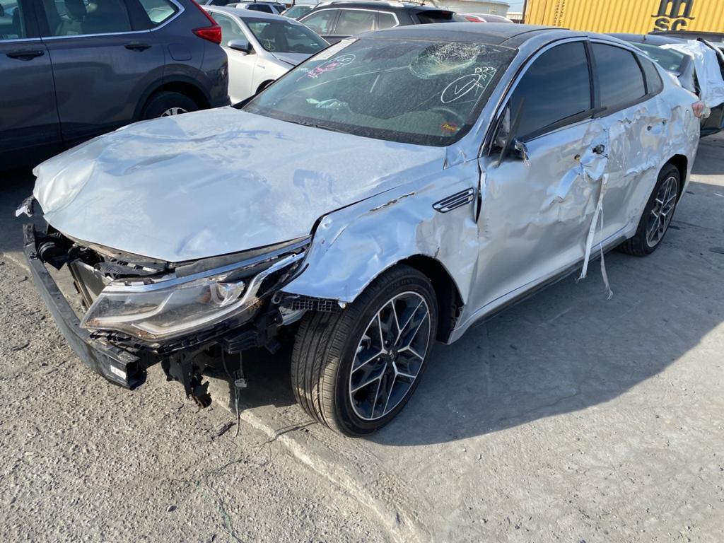 🚘 كيا أوبتيما 2020 Black Edition للبيع 🚘
📍 الموقع: كربلاء المقدسة
🇺🇸 الوارد: أمريكي
🌟 المواصفات العامة والفئة:
• الفئة: S (أعلى فئة بالمواصفات الجانبية) 🔝
• المحرك: 2400\text{ cc} ⚙️
• النسخة: Black Edition المميزة بالكامل 🖤
🛠️ المواصفات والإضافات:
• القيادة: قيادة آلية + نظام تحديد مسار 🛣️🤖
• الراحة: تدفئة مقاعد + تدفئة ستيرن 🔥💺
• التبريد: منظومة تبريد جديدة (ثلج ما شاء الله) ❄️💨
🔍 حالة السيارة (الحادث والورق):
• الحادث: بنيد وصفحة فقط 🛠️
• الوضعية القانونية: كتاب معوقين وتتحرر في شهر 11 القادم (يعني باعتيار حرة تماماً) 📄🔓
• 📷 صور الحادث: مرفقة أدناه في المنشور 👇
💵 السعر:
• بالعراقي: 20,400,000 دينار 🇮🇶
• بالدولار: 134$ (ورقة) 💲
وبيها مجال
📞 للتواصل والاستفسار: *********** 📲
