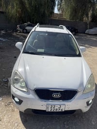 وبركاتة للبيع كيا كارنز ٢٠١٣ خليجي فول بالنسبة لموديلها محرك ٢٠٠٠ دوش ...