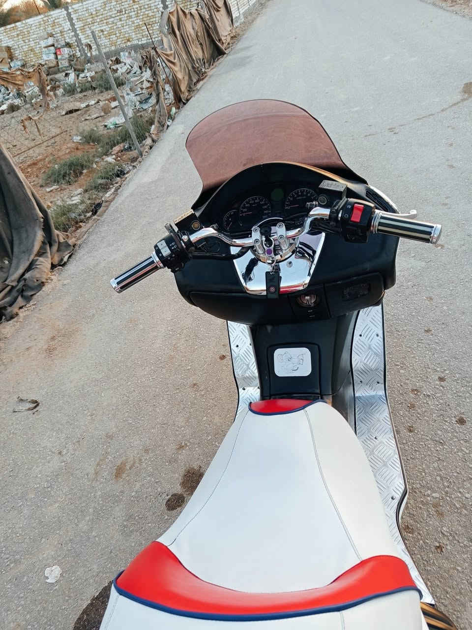 سلام عليكم دراجه فورزا 08.
للبيع دراجه 2008, دراجه جديده شوفت عينك 
تخم ويل وتاير جديد دراجه نضيفه حيلل مال بيت 
برغي ماملعوب بيها دراجه كفاله عامه  من النتقيص
والتبخير  كهربائيات كلها شغاله  
العنوان /بابل -القاسم 
الرقم/***********
