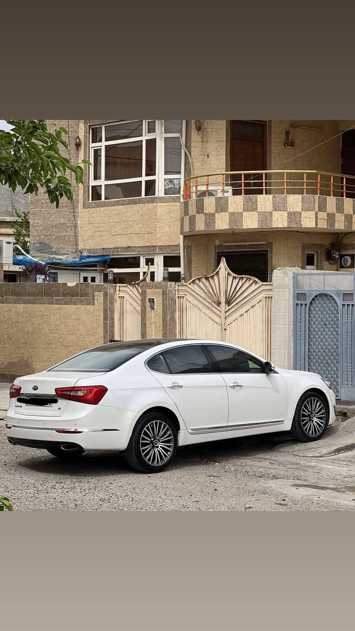 كيا كادينزا موديل2015   ***********كفاله عامه بدون سبوغ فول فول ماشيه86كيلو مه تر  مكان بغداد
