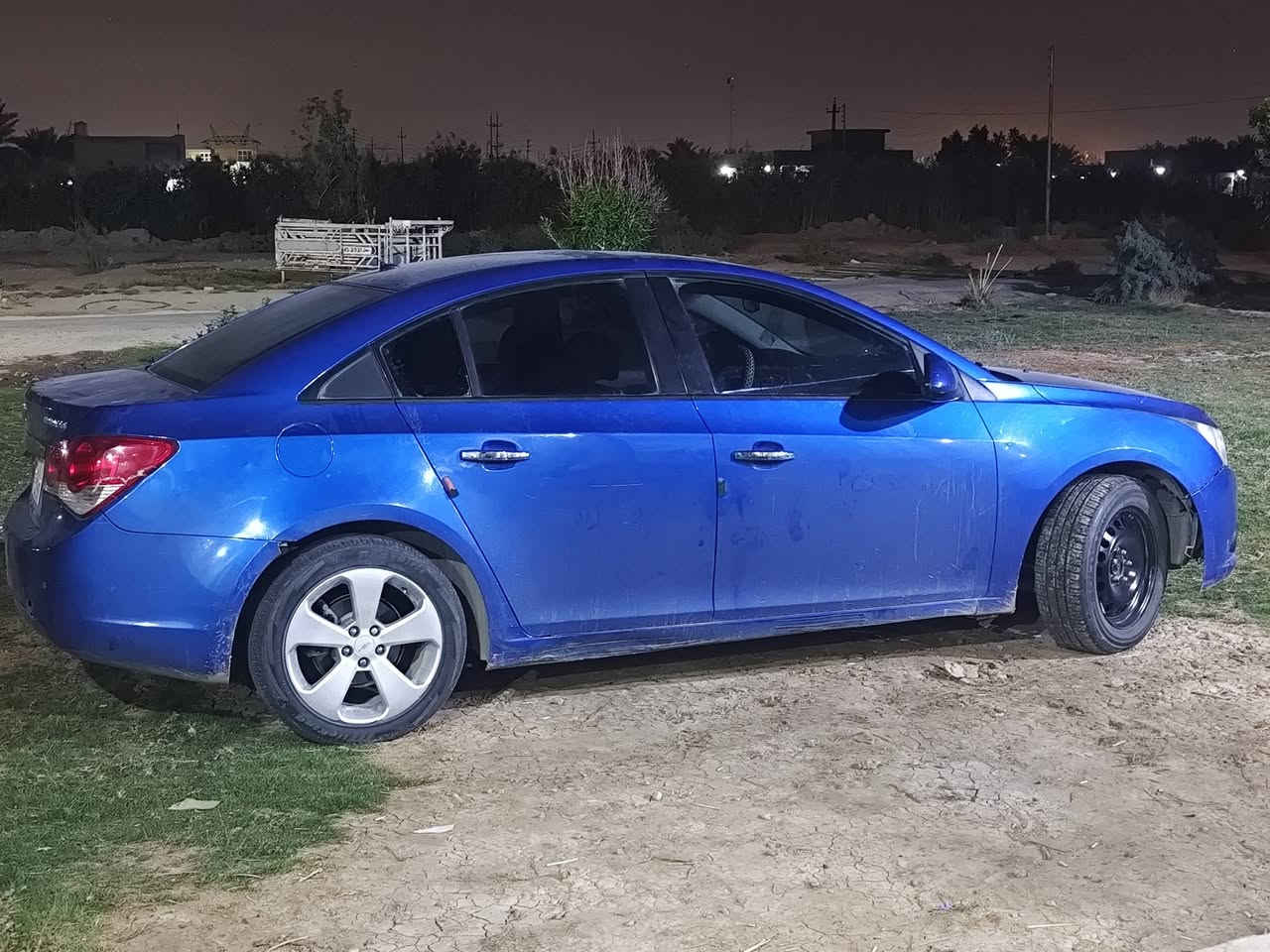 سلام عليكم شوفر كروز 2010 مكينه 1600جديده بمعنى الكلمه وبلادي مكفوله بيه شخط بصفحه سايق فقط هزه جديده تحويل ثاني يوم ماشيه 143 الف 
*********** وات ساب فقط
