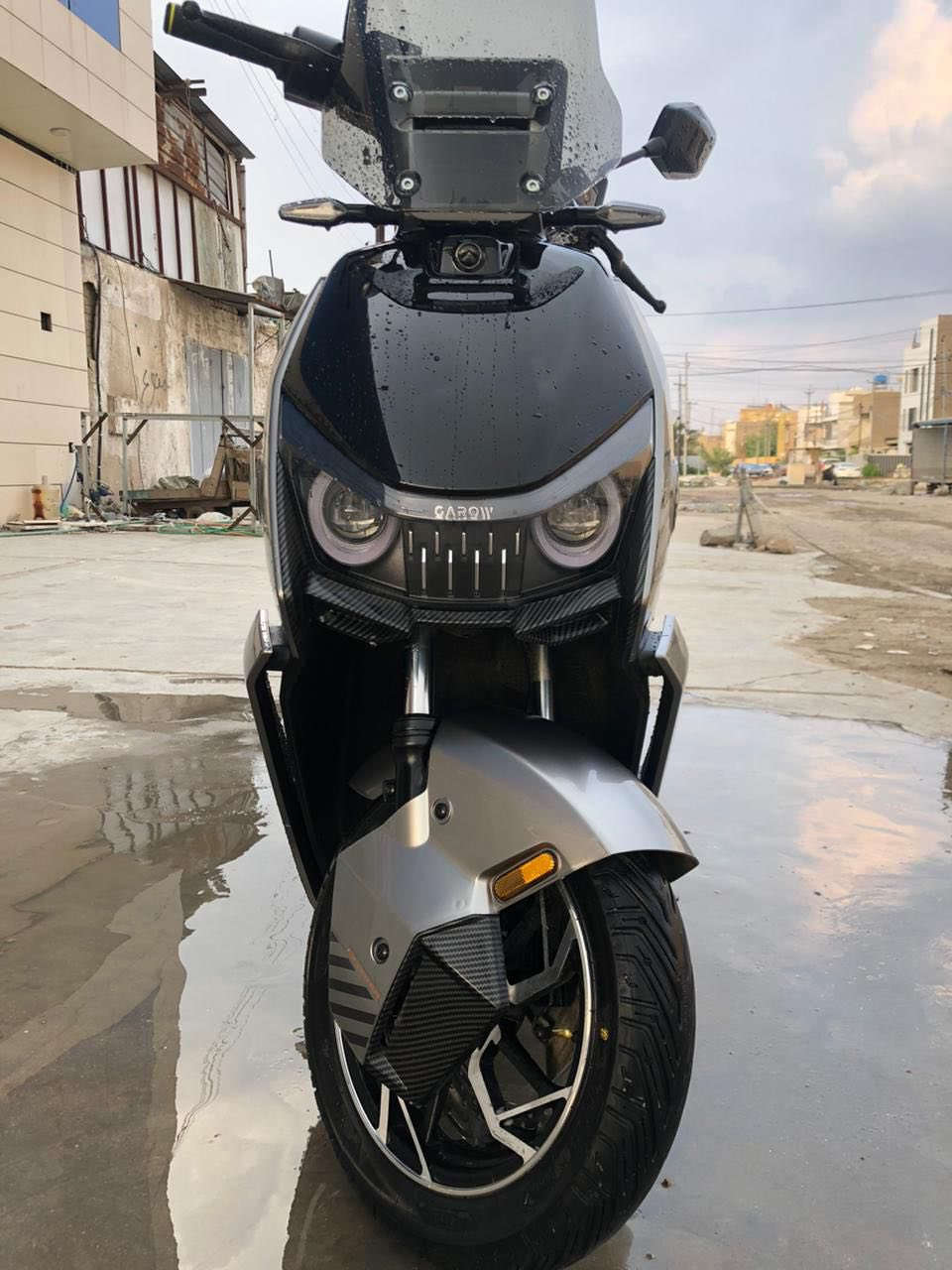 دراجه شحن فول مواصفات 
6 باتري مسطره كبير  35 امبير 72V
سرعه حقيقي 75 
قفل ستيرن كهرباء وقفل سرعه
حساسات كشن 
دبل لايت زنون 
دبلات هيدروليك 
جنطه كهرباء
تشتغيل كارت بدون بصمه ومفتاح 
نظام سكيورتي حمايه عاليه
السعر مليون و100
ماشيه تقريبا 745 كيلو فقط
تواصل تصال عله رقم ‭0770 999 8659‬
