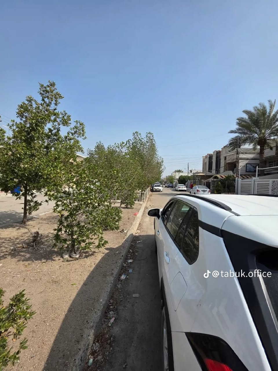 دار البيع مساحه 300
حي الجهاد -الضباط - محاور مجمع الرتاج السكني الأفقي 
***********
