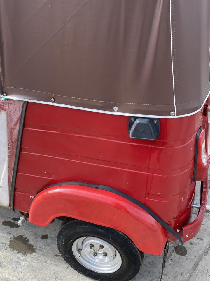 تكتك للبيع موديل 2018 التحويل ثاني يوم مكينة خير من الله ما بيها اي نقص تكتك بالحقيقة احلة من الصورة السعر 5/500 لاتصال ***********
