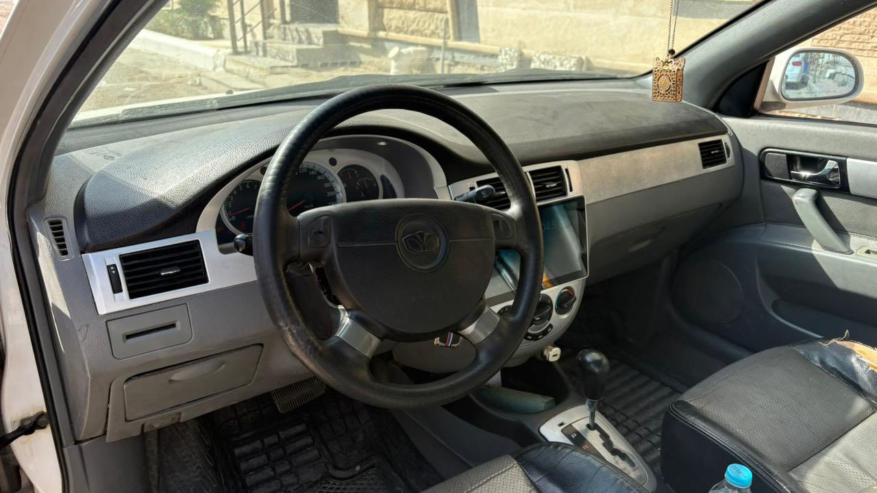 السلام عليكم اخوان  اوبترا للبيع السعر 60$ 

2007  بيه جاملغ صبغ 
 سلايد روڤ  بأسمي السياره 
داخل جلد   نظافة السياره 70‎%‎ 
تبريد شغال مابيه نواقص السياره

***********
