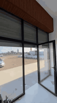 قاطع ppc للبيع ارتفاع 4 وعرض 3.5 
جام خانة المنيوم ارتفاع 3 وعرض 3.5 
سبلت 2 طن انفيرتر يشتغل وطنية مولد بعدة جديد مشتغل شي قليل 
ستفسار اتصل على الرقم ***********
