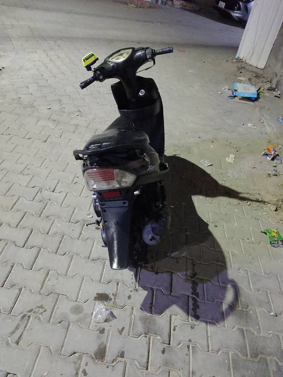 السلام عليكم ماكس عدله للبيع بلاديه اربع ولفات الدراجه نقص مبيه وياله ابو النجمه رياضي سبايدر كاربون تايرات جدد بلوتوث بيه اشاير حمر لايت لد سعر 700وبيه مجال للطيبين مكان الكريعات سبع ابكار لالستفسار ***********
