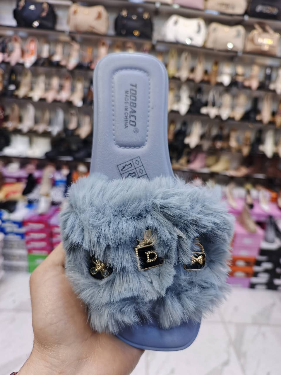 وصلتنا $   ، موديلات جديدة مختلفة 😍
أحدث الموديلات لـ 2025
 
✅ تميزي بإطلالة جميلة وساحرة مع (#محلات_فاروق_عمر )

#تخفيضات 
يتوفر نعال نسائي  طبي 
القياسات كامله من ٣٧_٤١
سعر القطعه ٣ آلاف 

🌺 تواصلي عبر الخاص واطلبيه الآن قبل نفاذ الكمية او واتس ***********

العنوان/ الفلوجة  شارع كراج الفورتات خلف الحديقه العامه قرب___ مول الوليد___
تتوفر خدمة التوصيل لكل العراق ب🚕
إلى بغداد خلال 24 ساعة - وإلى المحافظات خلال 48 ساعة
