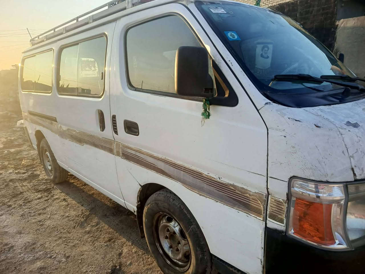 سلام عليكم سياره نيسان للبيع مواليد 2007 تخم تايرات جديد  مكينه نضيفه سنويه جديده رقم انكليزي تحويل ثاني يوم ⚠️ملاحضه :بيه طخات قليله +وخياسات قليله 
سياره ما ناقصه شيء  كبل شارع سعر 85 الاستفسار ***********         ( مكلف بل نشر)
