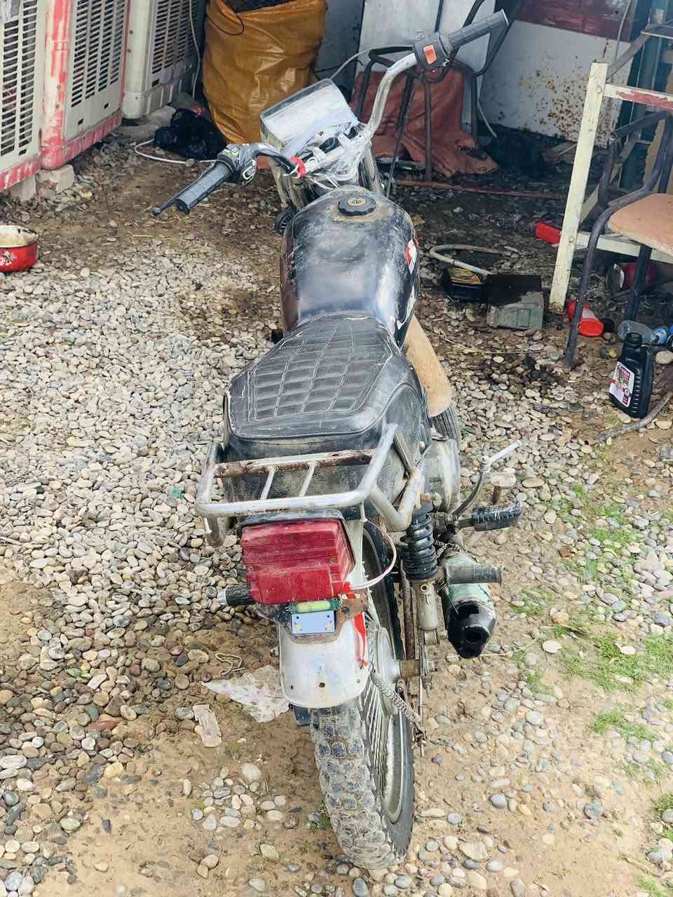 سلام عليكم عندي هاذا لموطور لبيع محرك ١٥٠والسعر١٥٠وبي مجال تايكر ويلي يحب يخبرني لا هاذا رقم***********
