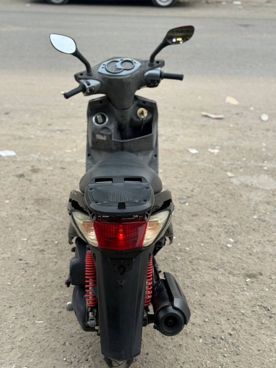 سلام عليكم ✋🏻 سكنس فحل نوزل خطين ياباني استان حساس قبق نفخ الدراجه جديد وبلاديه مابيعه نقص برغي كلهه شغاله كهربائيات💡 حساسات اشاير سلف هندر نكره مكفوله كفاله عامه اوراقهه كامله الدراجه🛵 مدفوع كمرك وصولات موجوده دراجه اصوليه المكان 🏠بغداد البياع السعر💰 800وبيهه مجال حك الجيه 📞 ***********
