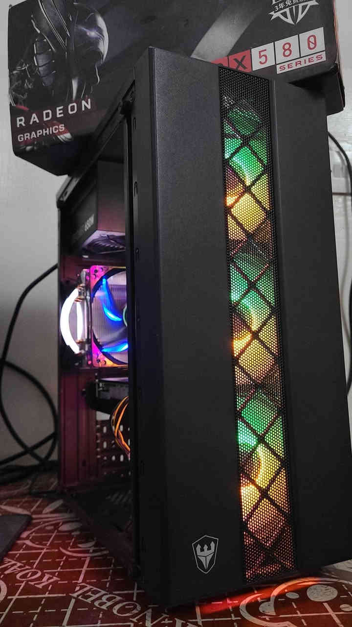 السلام عليكم كيس فقط للبيع :

CPU : Ryzen 3 3100

Cooler Deepcool 120ML RGB

M.B B450M Maxsun

RAM 16GB DDR4 Samsung

GPU : RX 580 8GB Maxsun
كرت ضخم تبريده ممتاز ووياه كارتونته

Storage : SSD 128GB + HDD 500GB WD

PSU 650W Thermaltake

CASE Fantech + 4FANS RGB

الملاحظات : الحرارة ممتازة متعبر الخمسينات

النظافة عالية جدآ Like New 

السعر 360 ألف ثابت

مكاني موصل متوفر توصيل لجميع المحافظات ❤️

للتواصل : *********** موصل, نينوى
