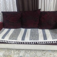 تخم • ١٠ مقاعد