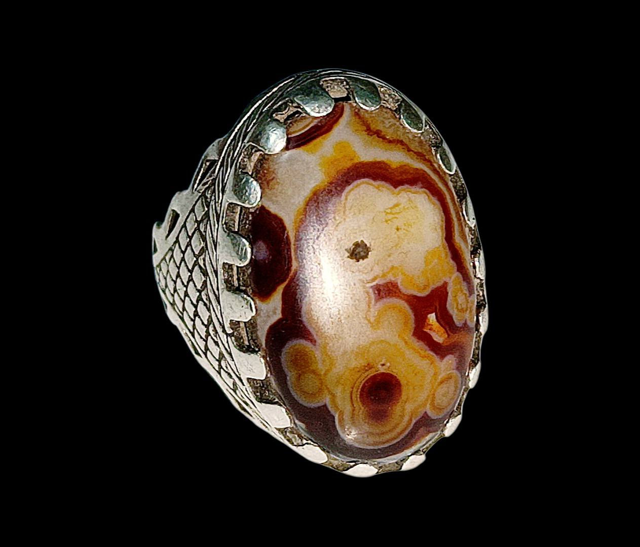 وينه اليدور تحف وانتيك وشرط الشغل ومال زماط داودي أحمر مصوررررر وادر النوادر فول الفول  وشرط الشغل تاخذة منجم 14 ليلة وبي توكيل عام وخدام وجاهز للحمل يعمل عكد لسان محبه عامة طاعة قبول جلب تسهيل امور دوائر دولة جاه وجاها صياغة يدويه قديمة فضه 925 يوجد توصيل ***********       ***********
