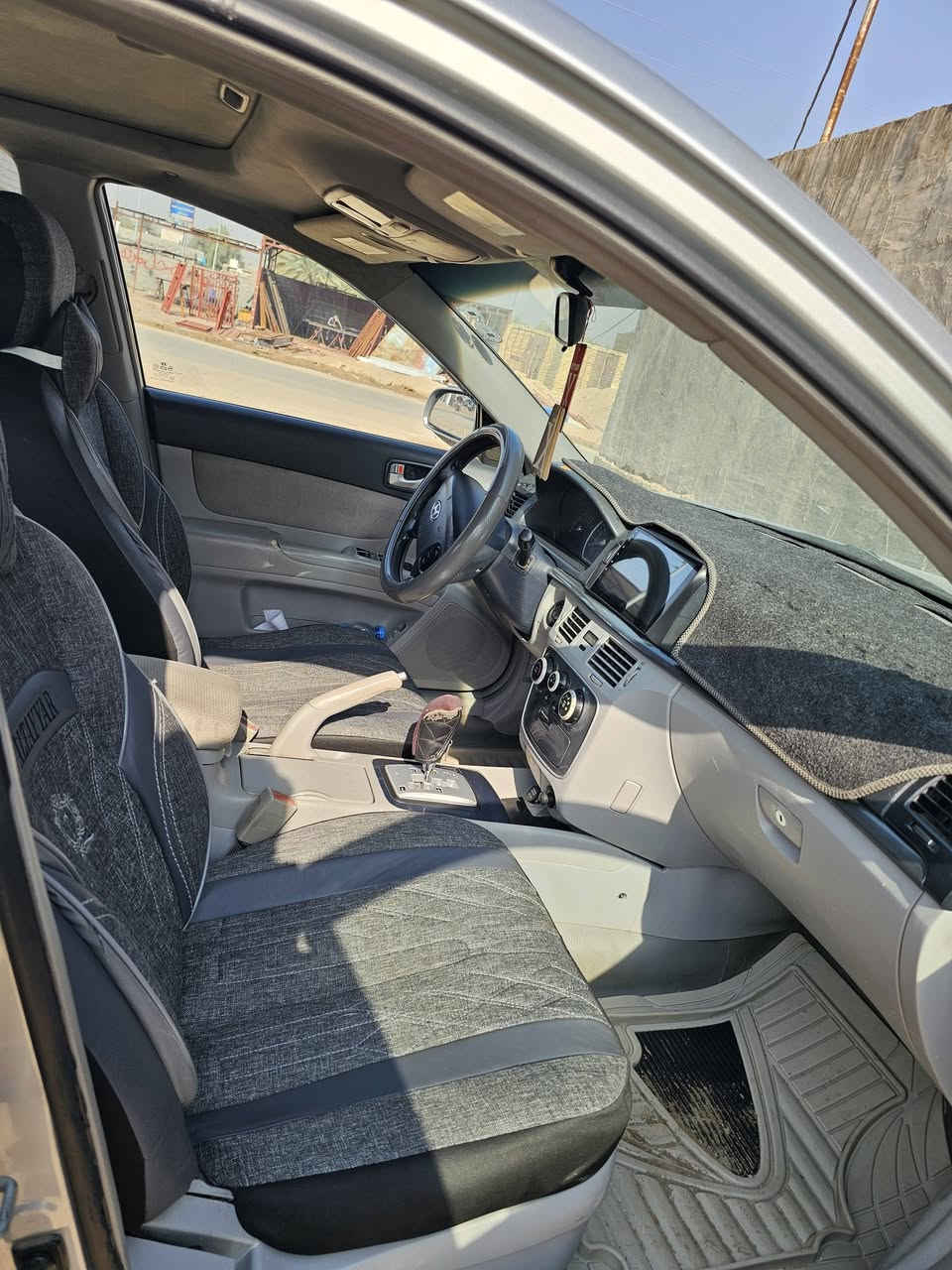 سلام عليكم سوناتا ٢٠٠٨ خليجي فول عده البصمه بيهه صفحه صبغ وبنيد بدون حادث اثر جراد  السعر ١٠٠ وبيهه مجال الشراي  مكينه توني امبدل تخم تاير جديد سدر امامي وخلفي جديد حته المشط بدلته يعني مال جناي رقم جديد اتريد وكاله اتريد تحويل منضومه تبريد جديده.  ***********
