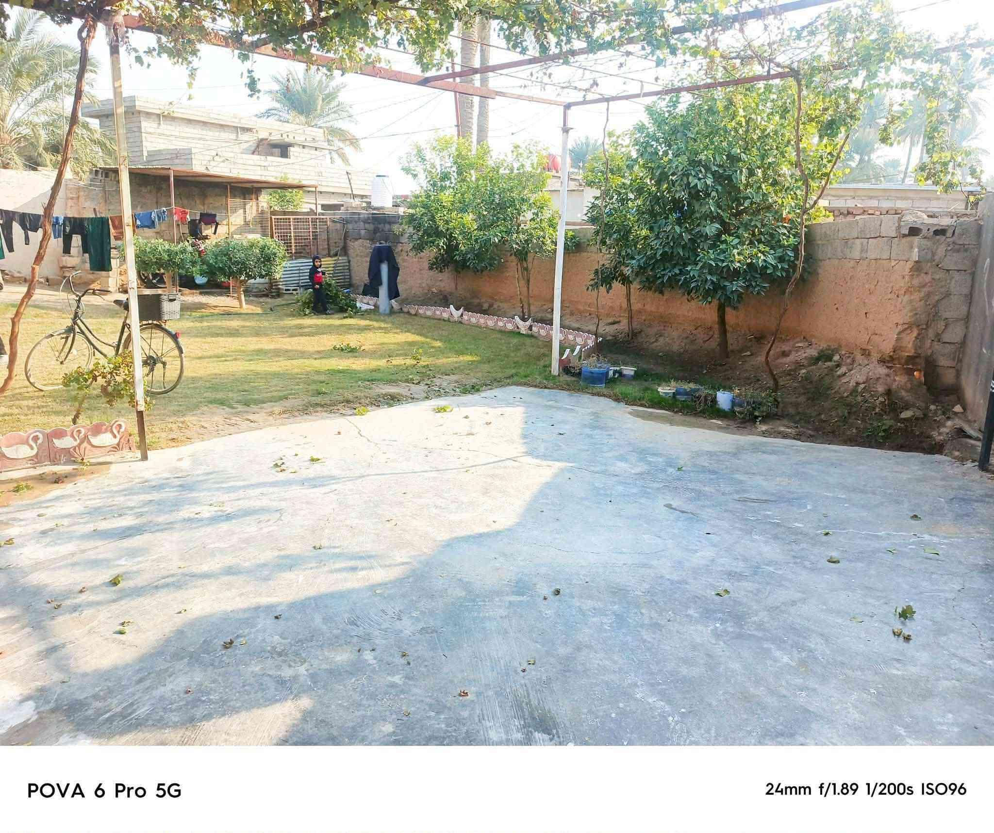 السلام عليكم ورحمة الله 
دار لليبع... 

الموقع قريه نوفل. خلف جامع الهدايه. 
مساحه الدار 300 متر. 

البيت كامل مع حديقه واسعه.. 
مراجعة صاحب الرقم *********** / ابو عبد
