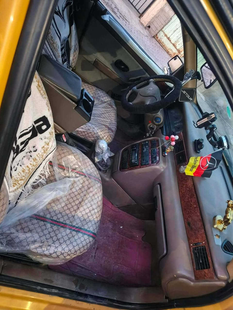 سمند ناطقه ٢٠١١ ......لبيع اومراوس....

رقم بغداد الماني شرط التحويل والوكالة دفتر بانزين نقابه مصفره سياره جاهزه بدون اي نواقص محرك كير صدر تاير كله بالشرط لبيع اومراوس  السعر 30 وبي مجال بسيط للشراي لستفسار ***********....مكاني كركوك.....
