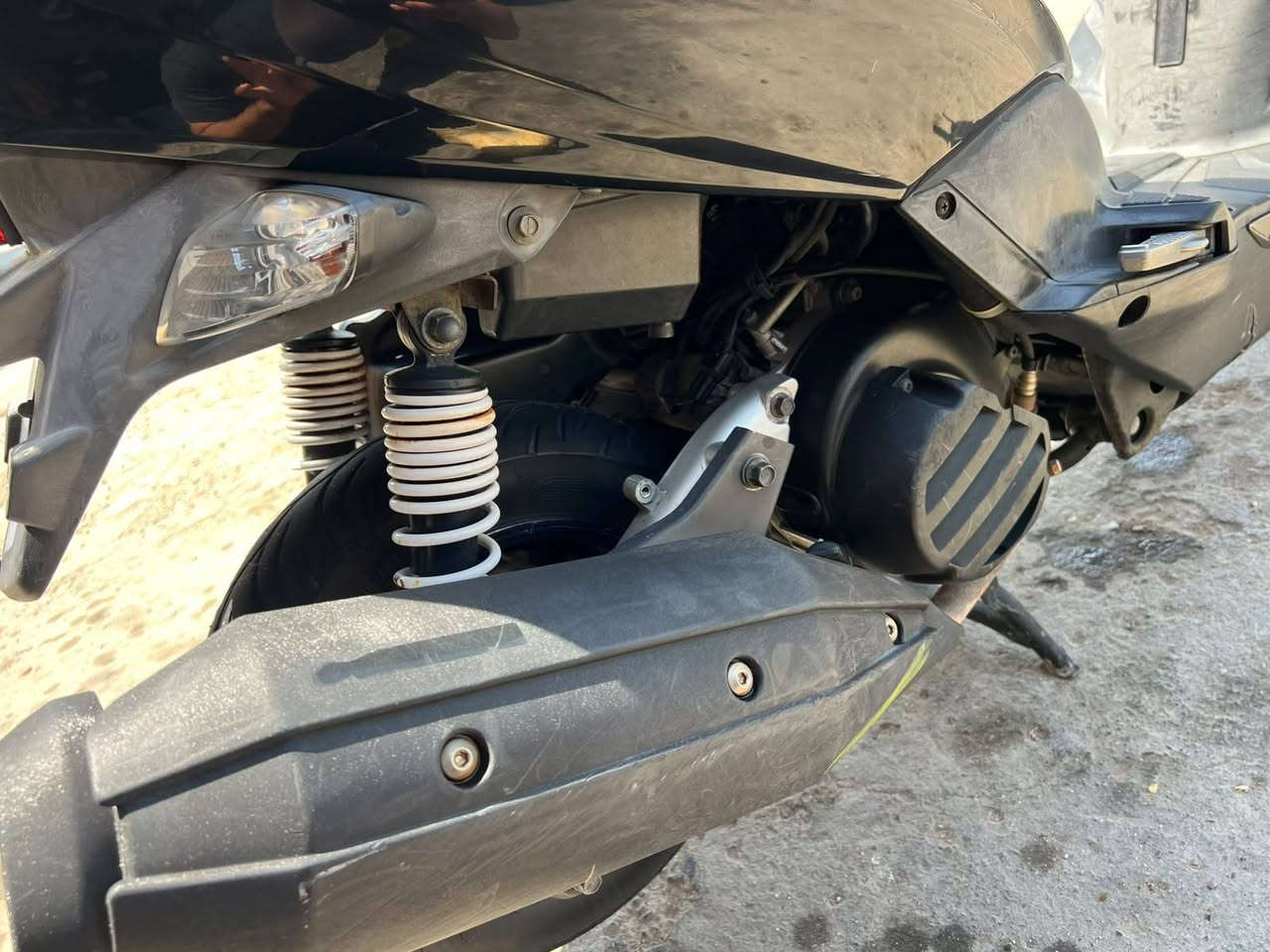 سلام عليكم جيتيار البيع دراجه نضيفه وتخبل طالعه بنص شهر الرابع بعده عل بلاده كلشي ما بيه شي  بدل ناقصه فقط واقيه  مكان البصره ابو الخصيب سعر خاص رقم هاتف ***********

