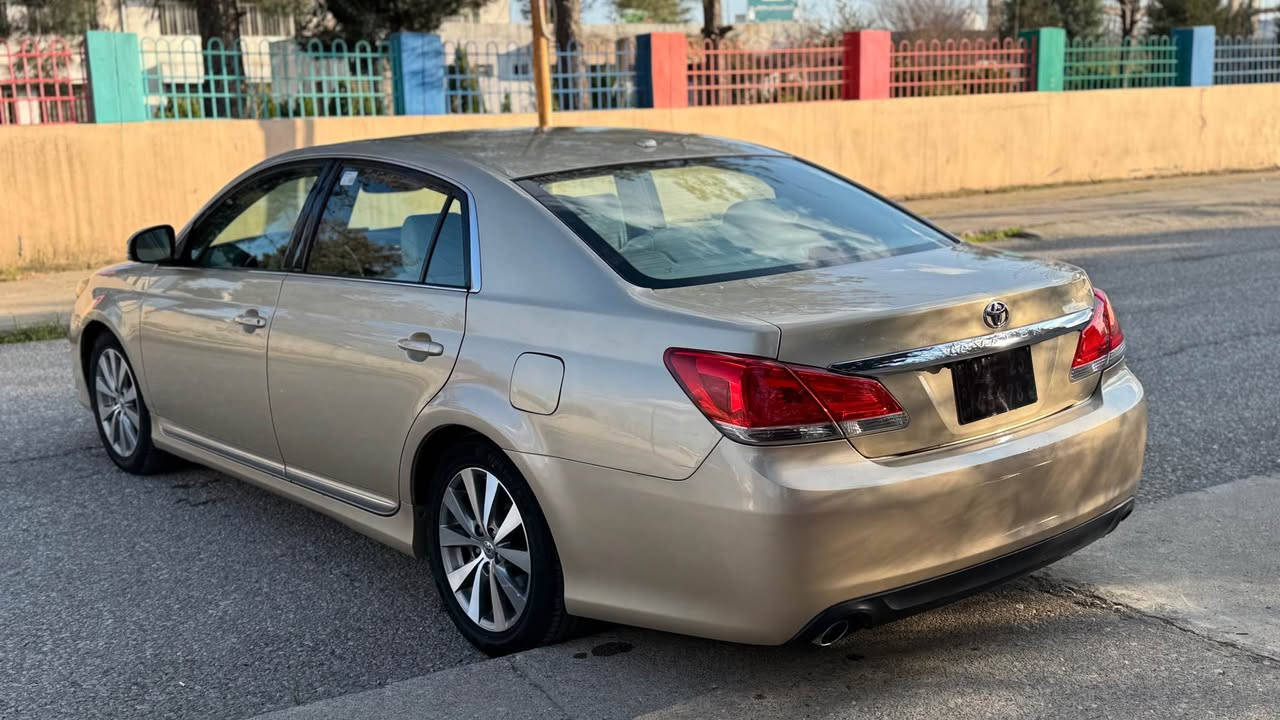 ئه ڤه لؤن ٢٠١١ ئه مريكي به سمه و په رده نيه علوجه سه ياره كه سلايت جلد ١بست بؤياخي هه يه شوختو جالي نيه گيرومه كينه به شه رت سعر٩٩گه لا ***********/*********** حلبجة, السليمانية
