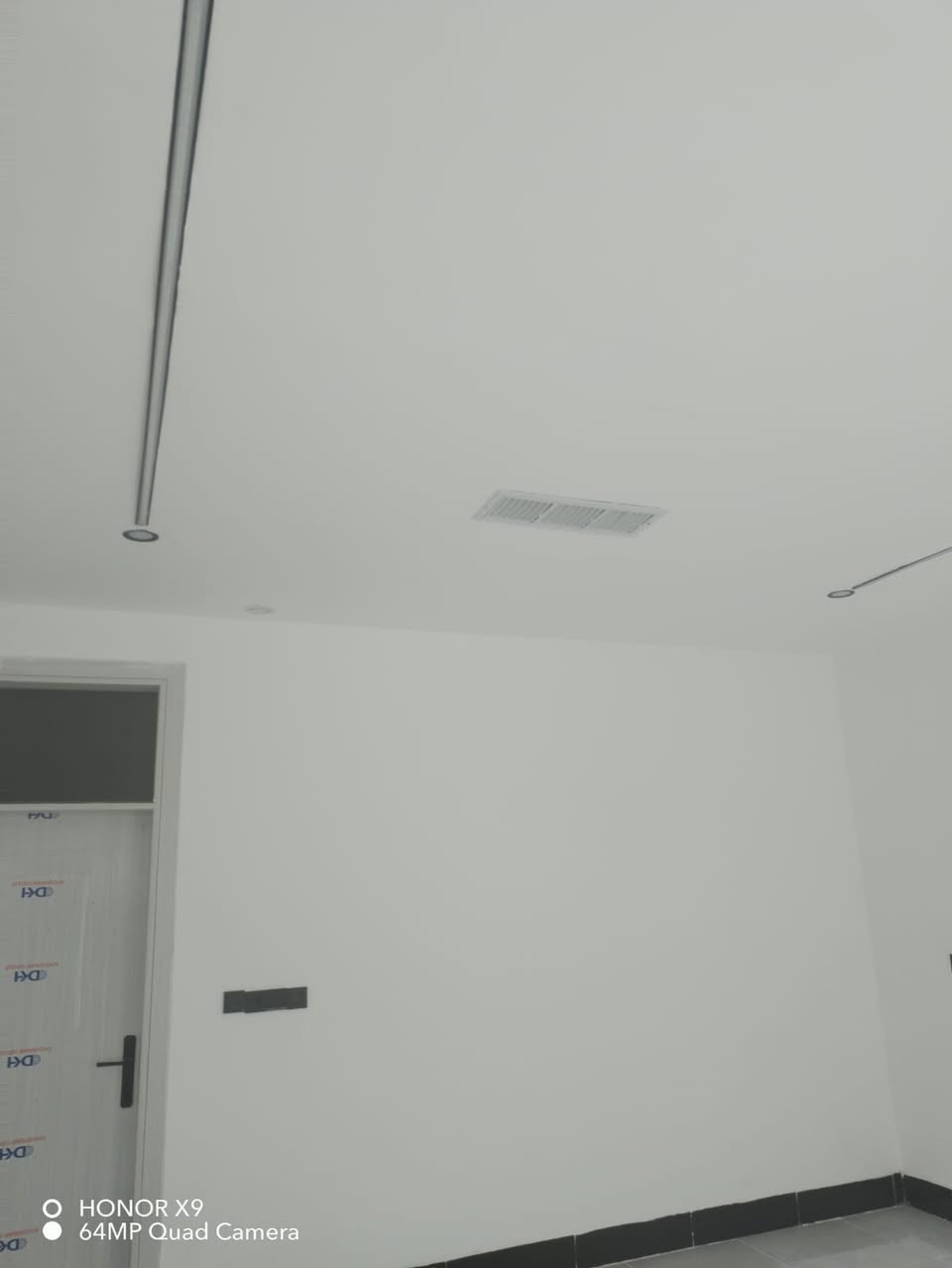 اعلان للبيع بيت 100طابق ونص بيت صفر بناء جديد طابو صرف العنوان كركوك قادسسه ثانيه للاستفسار اتصل بل رقم ***********
