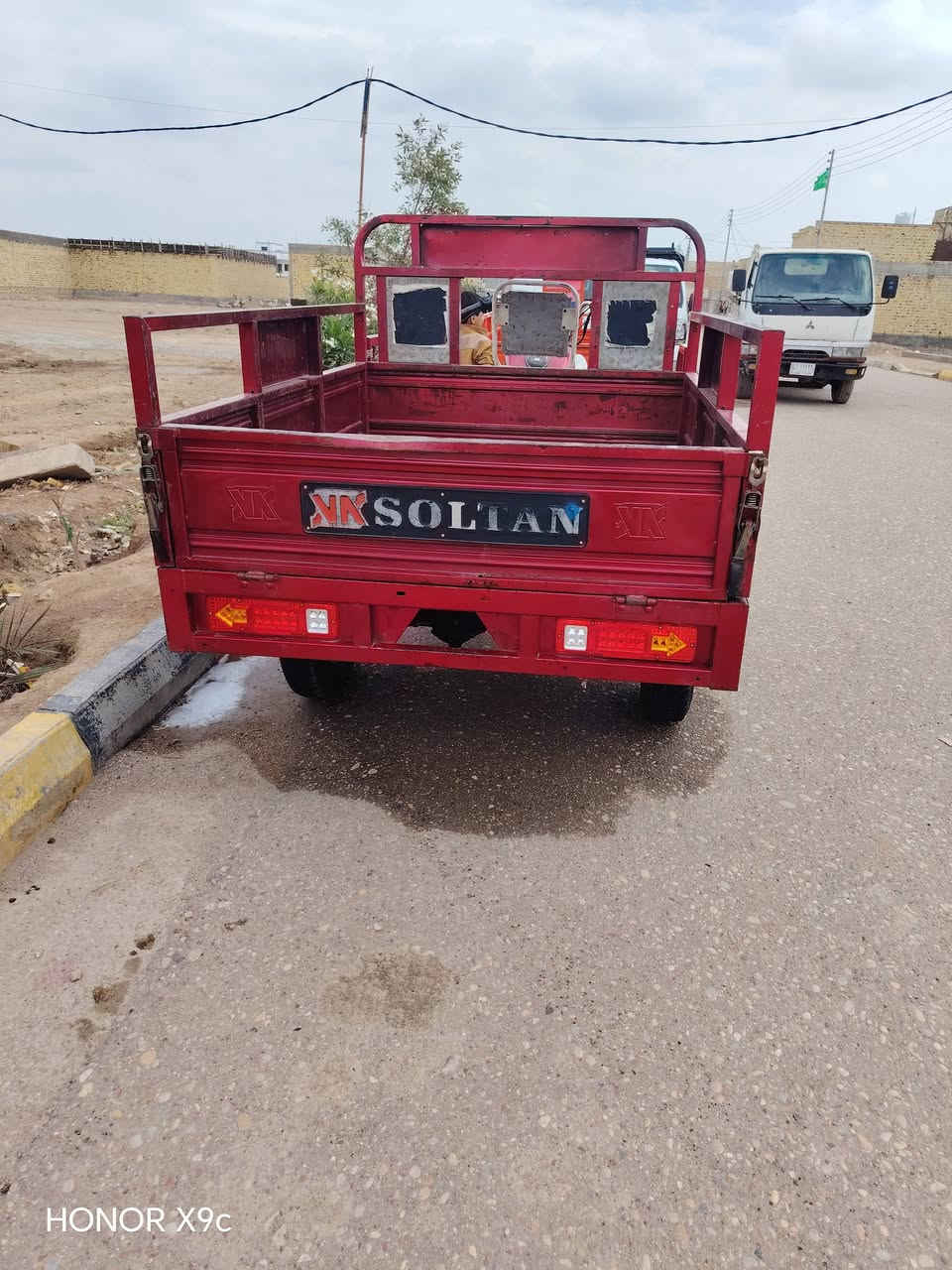 سلام عليكم شباب ستوته للبيع موديلها 19 وكيله سيد خلدون الشراي يتصل على الرقم ***********
