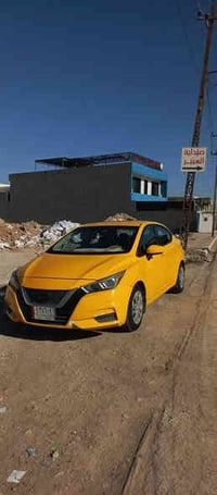 نيسان فيرسا للبيع 2020  السياره فول مواصفات   ضررها جاملغ معدل والبنيد...