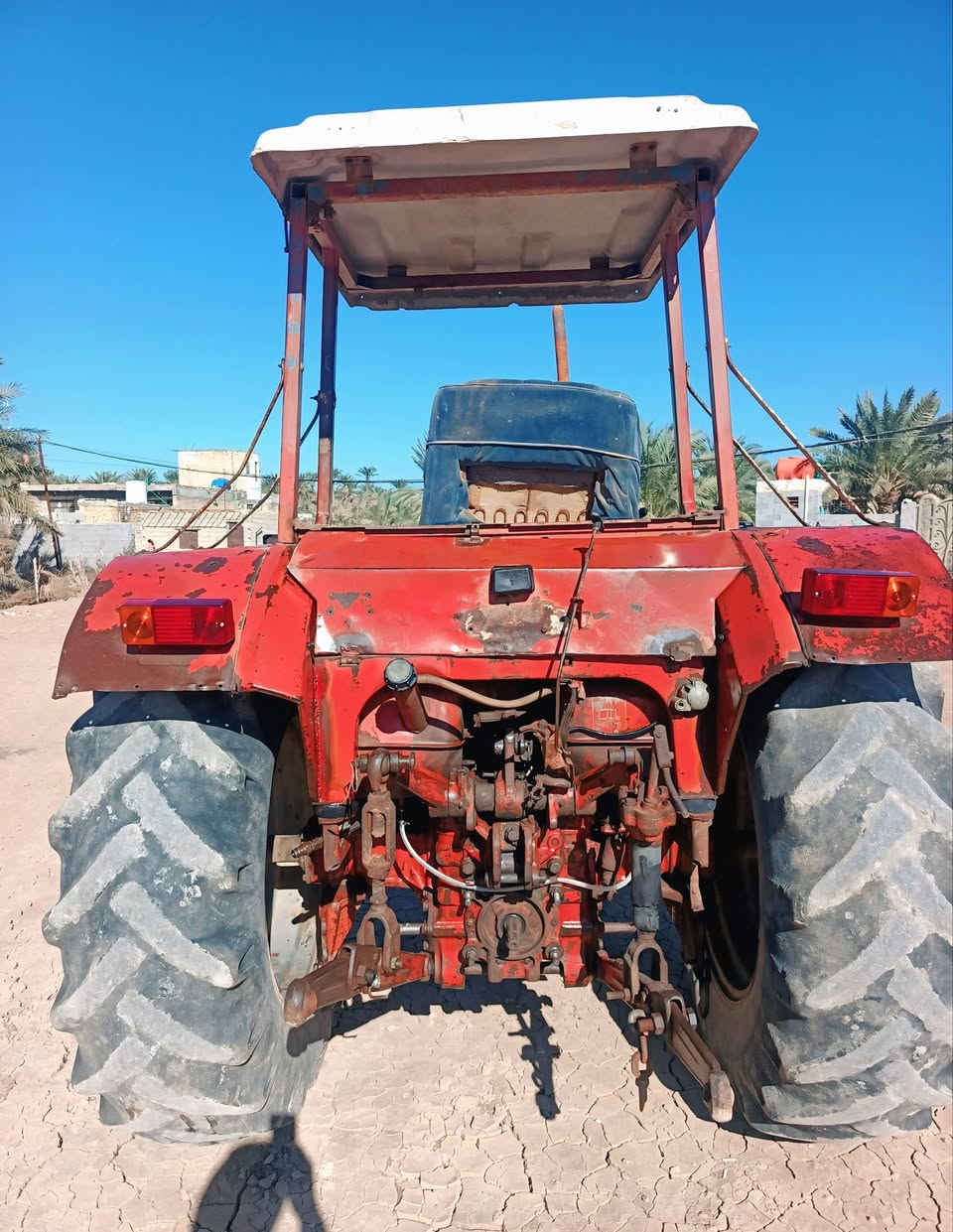 سلام عليكم مكينه بلاروس جاهزه كبل الشقل رقم وسنويه بدون تحويل محرك لا ينقص ولا يبخر وكير مكفول اكسنتات مكفوله مكان ناصريه قلعه سكر  السعر  6 وبيه مجال ***********
