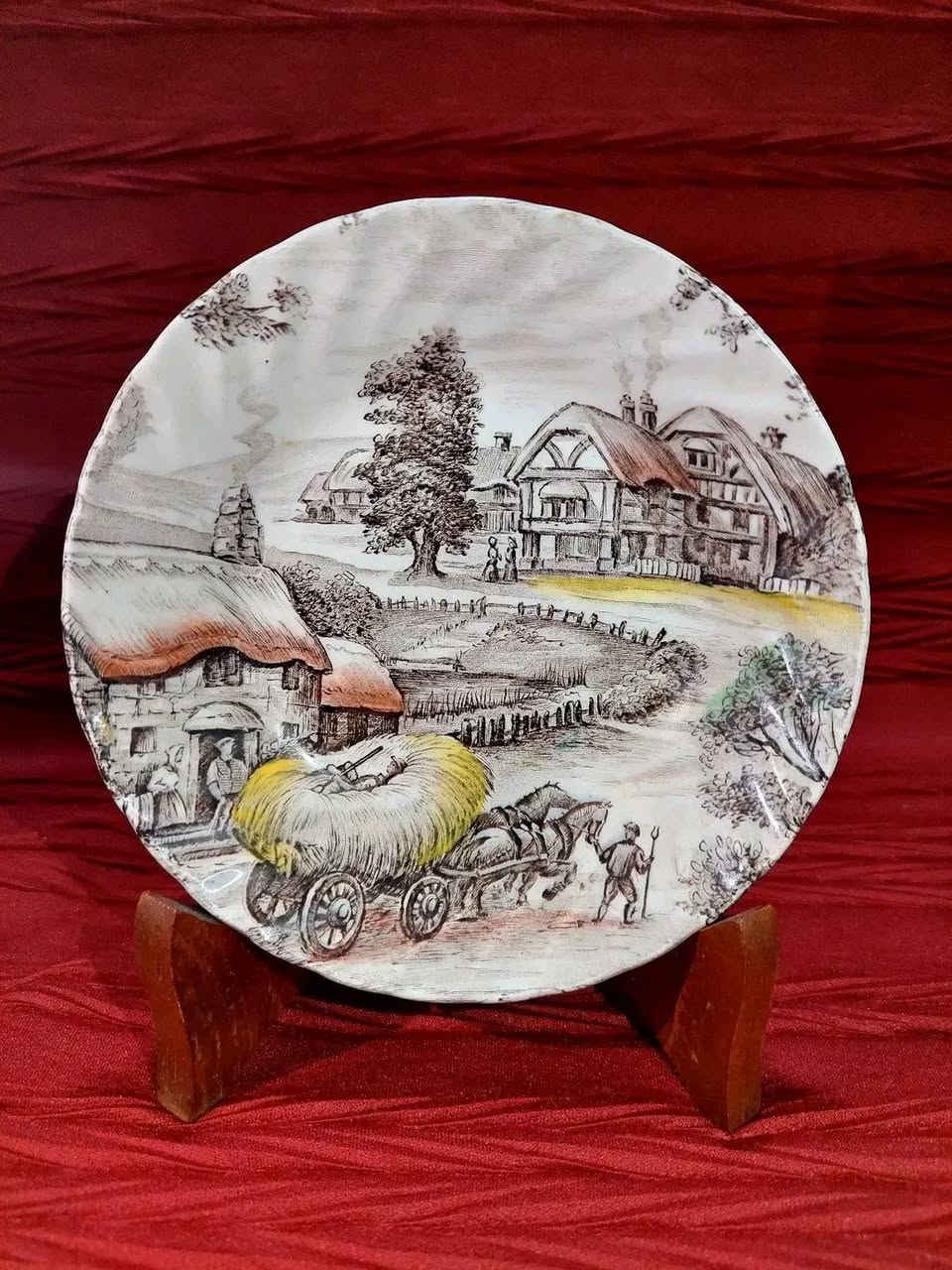 صحن للديكور أنتيك،يمثل حياة الريف،مختوم ومن صنع يوركشاير
القطر : 13 سم
السعر : 3 الاف


**إذا كنت صاحب هذا الإعلان وتريد حذفه لأي سبب، رجاءا أرسل رسالة إلى الدعم الفني**