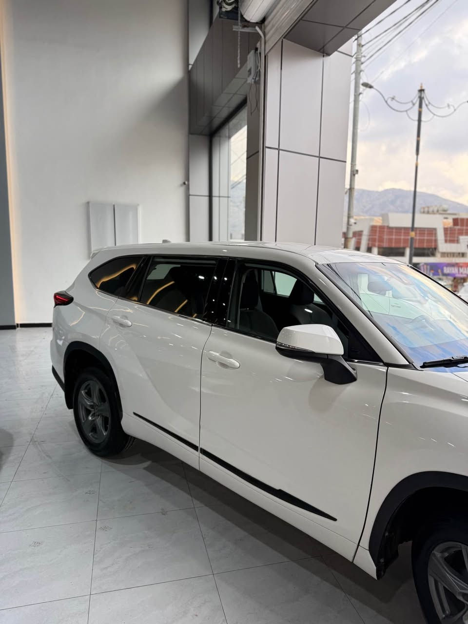 toyota highlander 2022 LE
سيارة نضيف جدن 100%
واحد علي واحد
سيارة امريكي 
رادار خلفي و امامي
تحديد سرعة
بصمة
شغال
تبريد مركزي
٧ راكب
ابيع سياره عام صبغ 
بدون دواخل بدون ارباك شرط%
تحويل وكاله شرط%
📞0️⃣7️⃣5️⃣0️⃣4️⃣0️⃣3️⃣3️⃣9️⃣4️⃣8️⃣ دهوك, العراق
