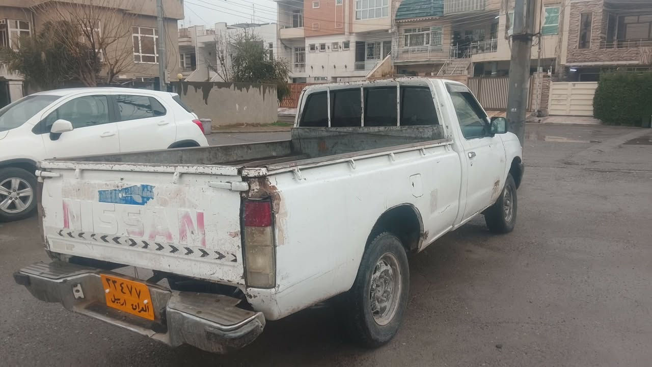 نیسان پیکاب تاک پئنچ قولاب بۆ فرۆشتن
سەیارەکە رەقەم هەولئرە تەبرید و پاوەرە 

گئر مەکینە ئەکسل بەشەر تعویل بەشەرت 

حیزامە کەمئک شانسی لای  سەیاقی هەیتی 

داوی ٤٨ وەرەقە و کەمئک مەجال 

ژم ***********

هەولئر❤️
