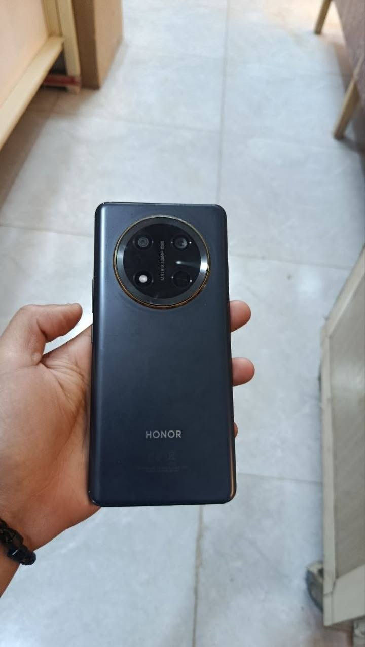هونر x9c ذاكرته 256 ولعشوائيه 12+12
المعالج  سناب دراكون 6Gen 1 الجهاز بعده جديد استعمال بسيط 
لتواصل عل *********** واتساب او اتصال
