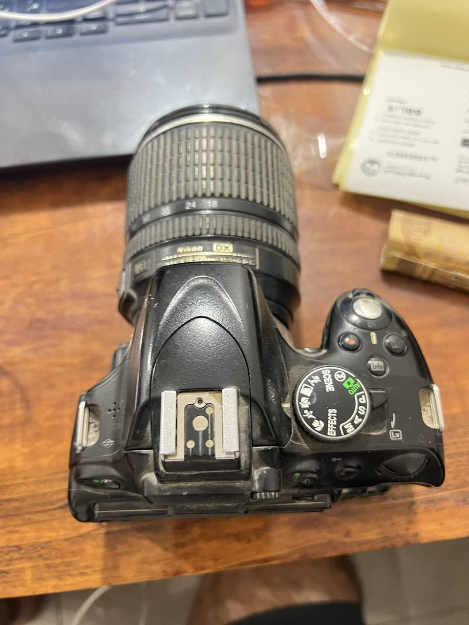 السلام عليكم كامرة كانون D5100 اشتريتها  مستعمله. وستخدمتها شخصي وتركتها الي تفيده يخلي سعر وبالعافيه


**إذا كنت صاحب هذا الإعلان وتريد حذفه لأي سبب، رجاءا أرسل رسالة إلى الدعم الفني**