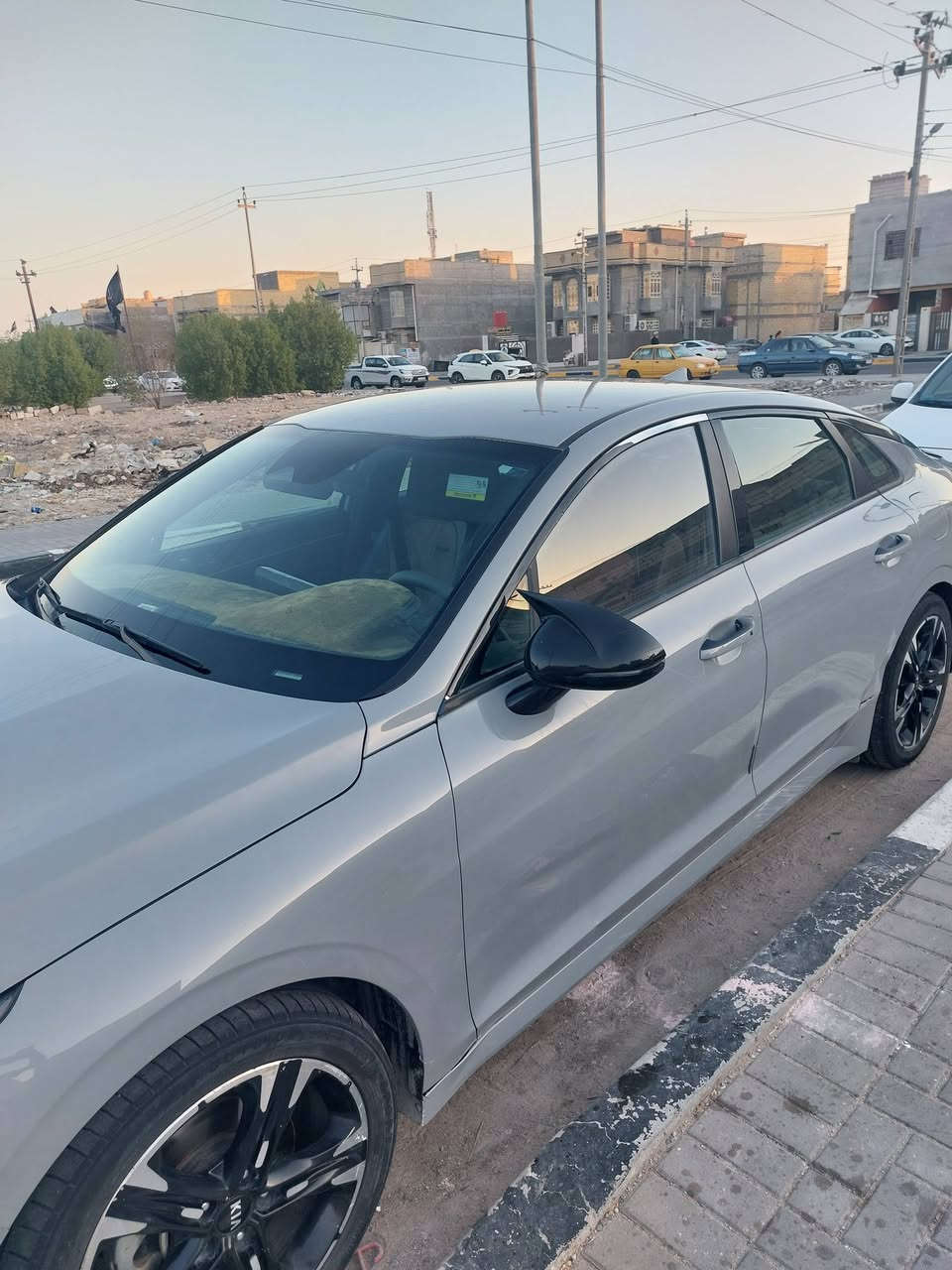 بيع او مراوس 
السعر١٣٠ 
***********
واتساب

كي فايف ٢١ اسمنتي محرك ١٦٠٠ تيربو  بيها صبغ قطع  حزام ابيع القماره لا صبغ ولا بيها اي شي   لغود  شواصي دواخل كفاله تبريد كير محرك كفاله والبدي شوف العين رقم بغداد معوقين 
فول موصفات عدا الفتحه
بصمة تشغيل
بصمة بيبان
صندوق ذكي
سايد بريك بصمه
قياده ذاتيه
تحديد مسار
رادار خلفي وامامي وجانبي
اوتو لايت زنون بلاد
كشنات جلد + تحكم كهرباء
كامرى دواره ٣٦٠
