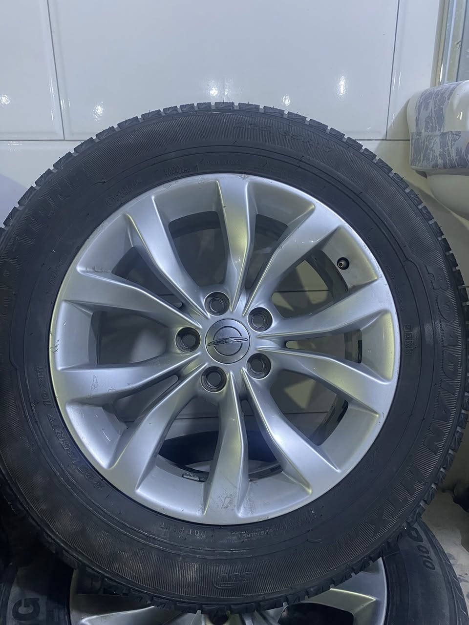 سلام عليكم ويل ابو الورده حجم17ويل جديد كلش هستوني شتريته ويا زوج تايرات نضاف كلش وزوج واحد تعبان واحد مكفول لا فطر ولا لحيم ولا عواج مكاني البصره رايده ب 300هوه وتايرات رقمي ***********@إشارة
