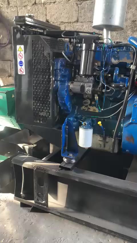 السلام وعليكم 
مجموعة مولدات للبيع
بيركنز ٣ بستم كاتم ٣٦ كيفي
بيركنز ٣ بستم سوبر ٦٥ كيفي 
فيات ٤ بستم سوبر ٥٠ كيفي
كمنز ٤ بستم سوبر ٥٠ كيفي
مكاني ميسان 
***********
