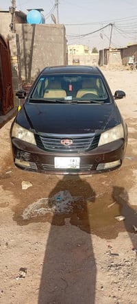 جيلي مكران 13 البيع فول مواصفات سياره نضيفه مكان السياره بغداد 0773995...